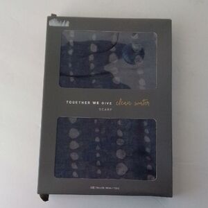 NWT Soft 71"X43" Scarf